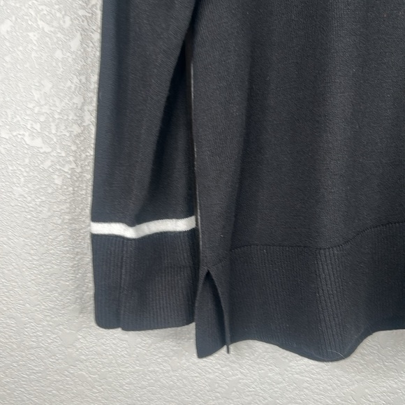 LOFT Ann Taylor Black & White V-Neck Academia Classic Long Sleeve Sweater Size S - Picture 2 of 5
